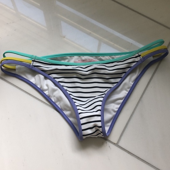 Victoria’s Secret bikini set - Picture 6 of 9